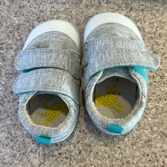 NEW Ten Little Gray Velcro Sneakers - Picture 4 of 7